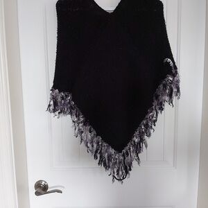 🧣TRIMMED *HOODED*PONCHO/O/S  B23